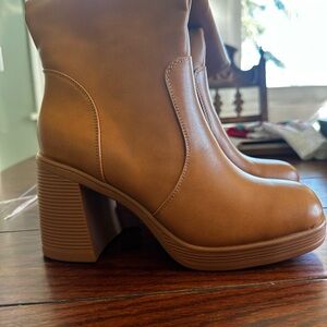 Elegant Tan Heeled Boots for Women